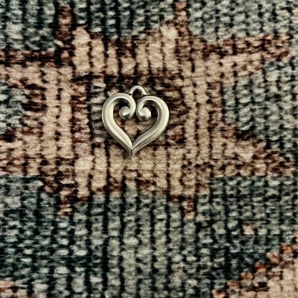 Retired scroll heart pendant by James Avery - Picture 3 of 7